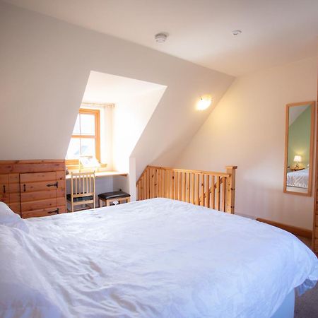 Redwood House Bed and Breakfast Greshornish Rum bild